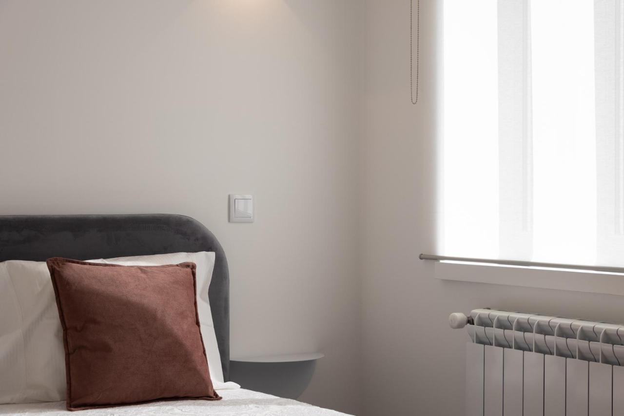Dona Emilia Guest House & Studio Apartment Building เวียนา โด กัสเตโล ภายนอก รูปภาพ
