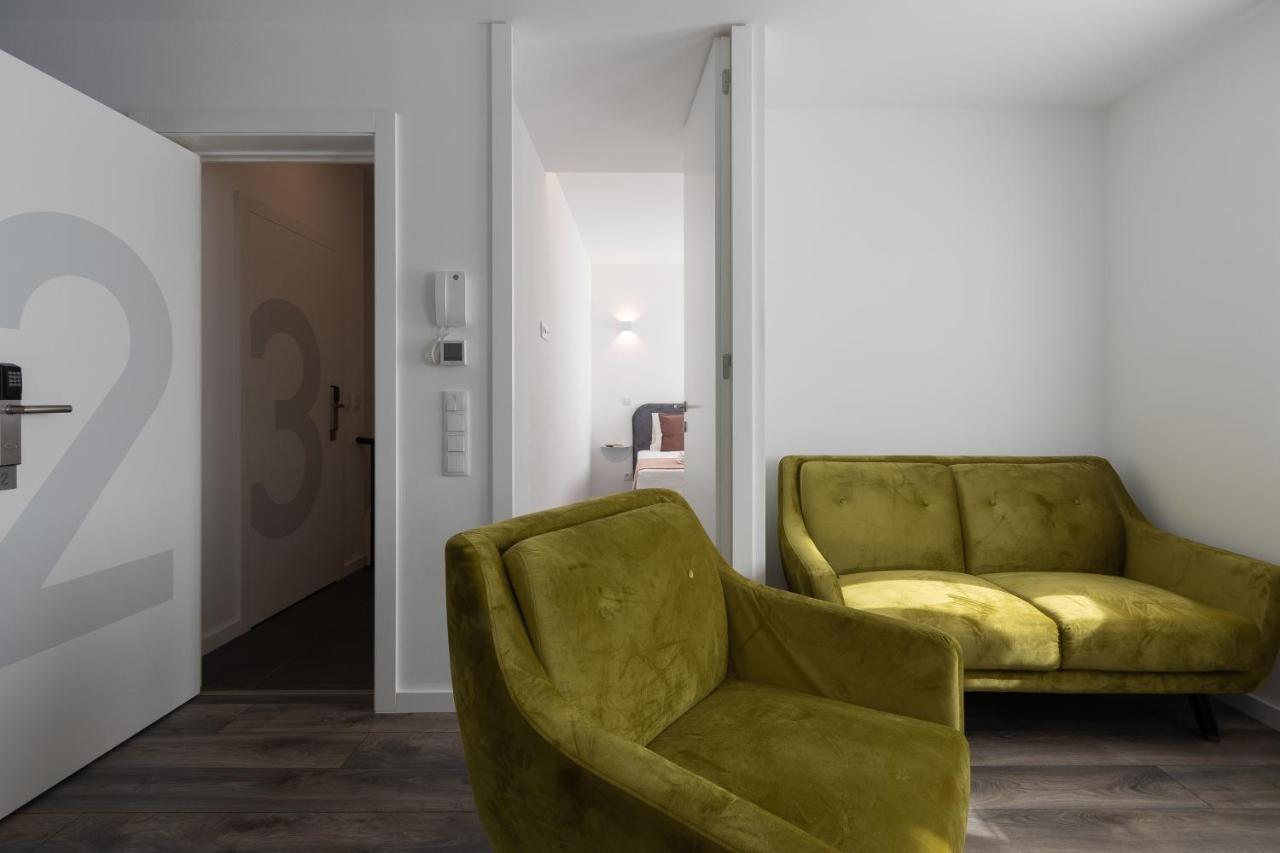 Dona Emilia Guest House & Studio Apartment Building เวียนา โด กัสเตโล ภายนอก รูปภาพ
