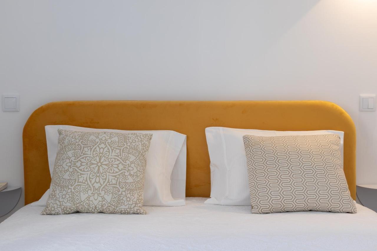 Dona Emilia Guest House & Studio Apartment Building เวียนา โด กัสเตโล ภายนอก รูปภาพ