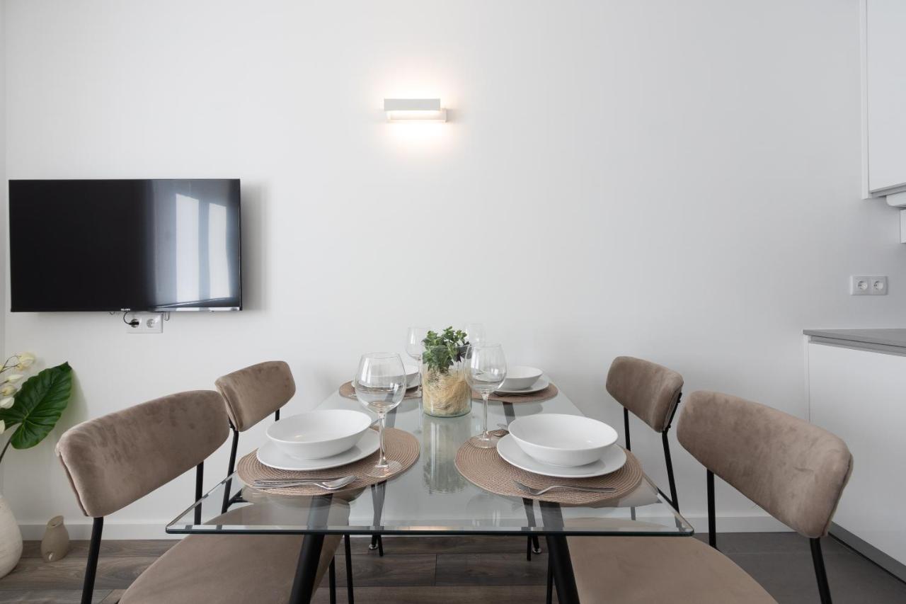 Dona Emilia Guest House & Studio Apartment Building เวียนา โด กัสเตโล ภายนอก รูปภาพ
