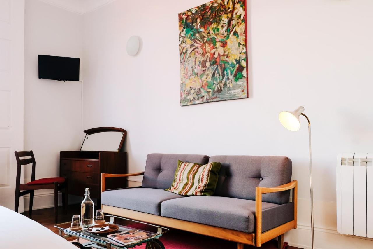 Dona Emilia Guest House & Studio Apartment Building เวียนา โด กัสเตโล ภายนอก รูปภาพ
